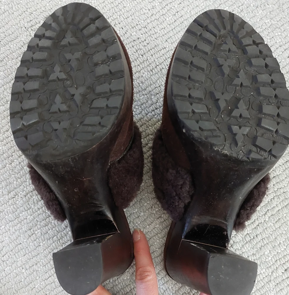 Coach suede clogs with fur - Picture 10 of 14